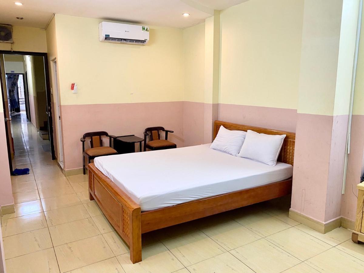 Ngoc Trinh Hotel Ho Chi Minh City Exterior photo